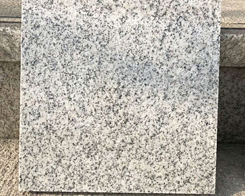 ɽʯ